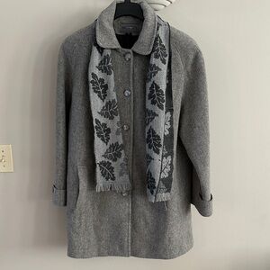 Vintage Bromley collection wool Gray Coat with Leaf Pattern Scarf